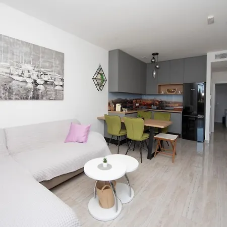 Apartment With Parking Space - 24060