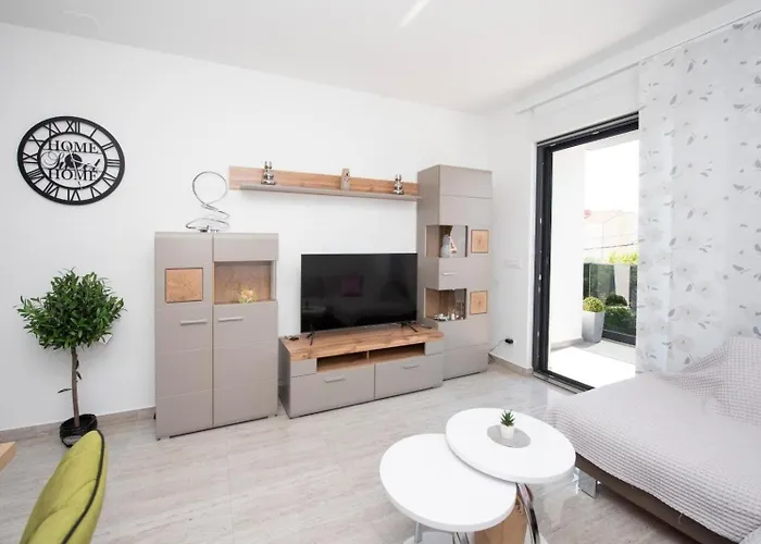 With Parking Space - 24060 * Trogir